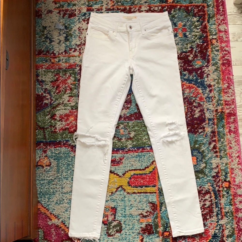 Levi’s 711 Skinny White Jeans (size 28)